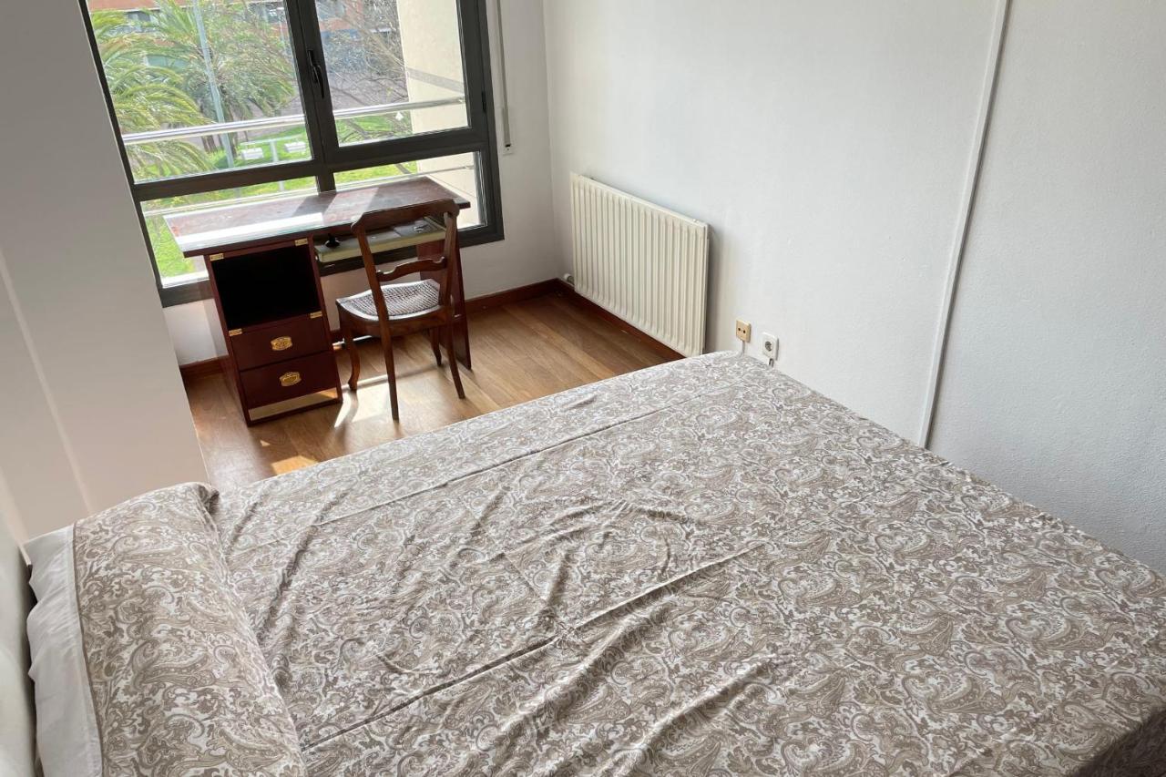 With Sea Views Next To The Of Mar Bella Appartement